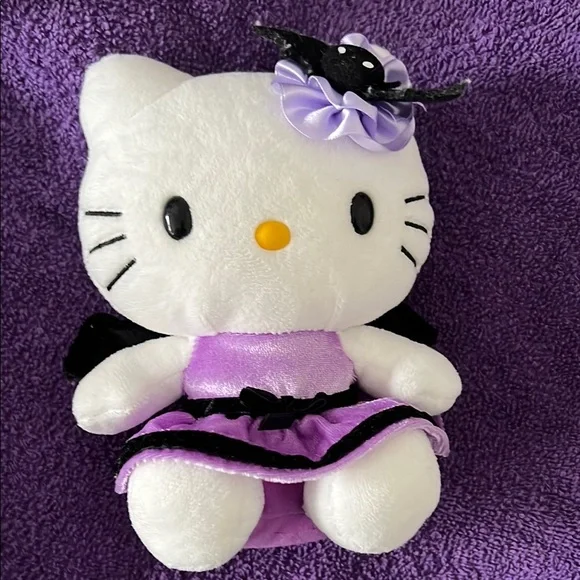 Hello Kitty Halloween bat small stuffed animal - Picture 1 of 2